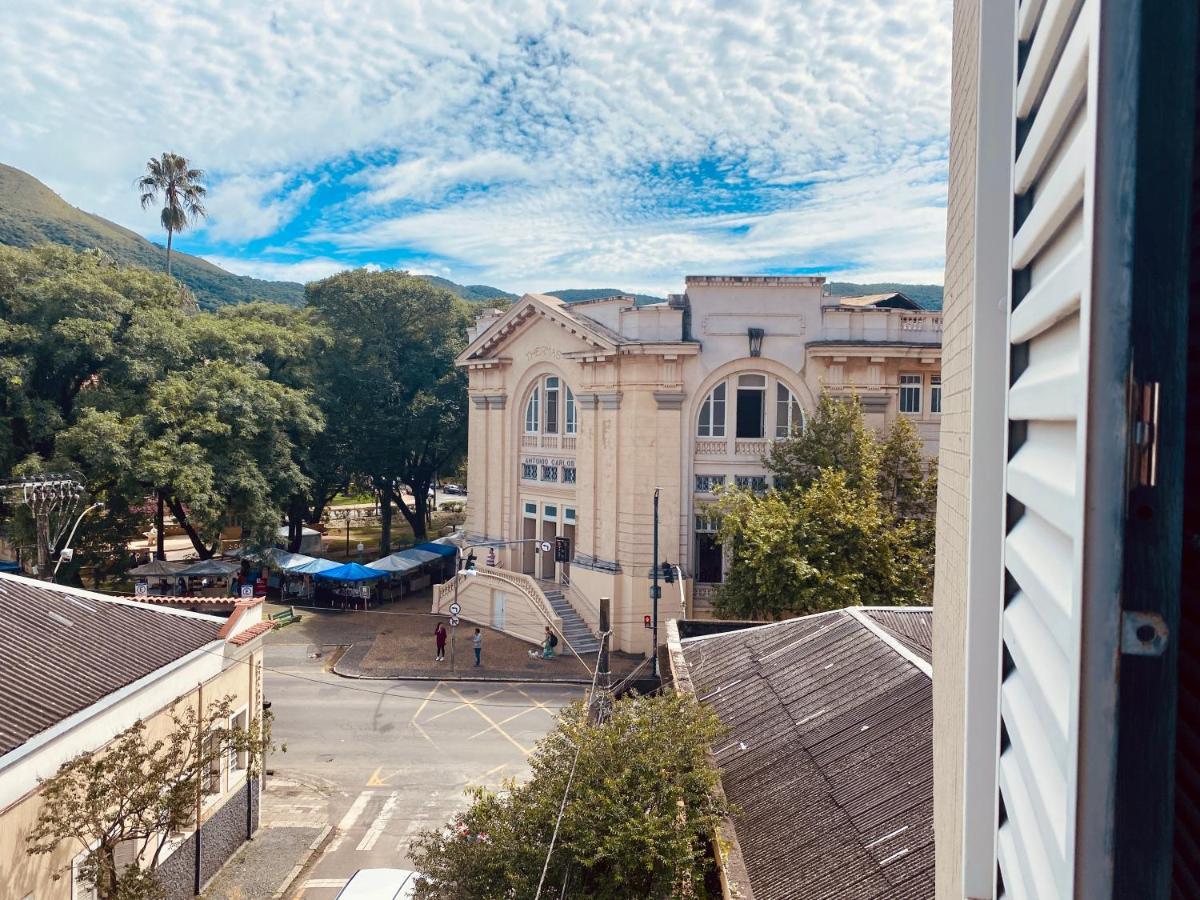 Hotel Thermas Da Mantiqueira - Pocos De Caldas - De Frente Para A Praca Central E Relogio Floral Exterior foto